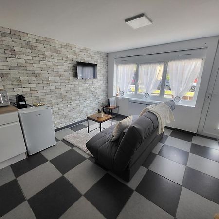 Joli T2 Bed and Breakfast Cucq Exteriör bild